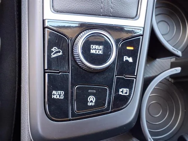 Used 2024 Fusion Black Kia LX image 11