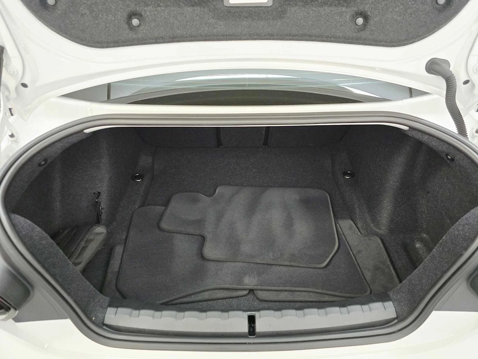 Used 2023 Alpine White BMW 230i xDrive image 28