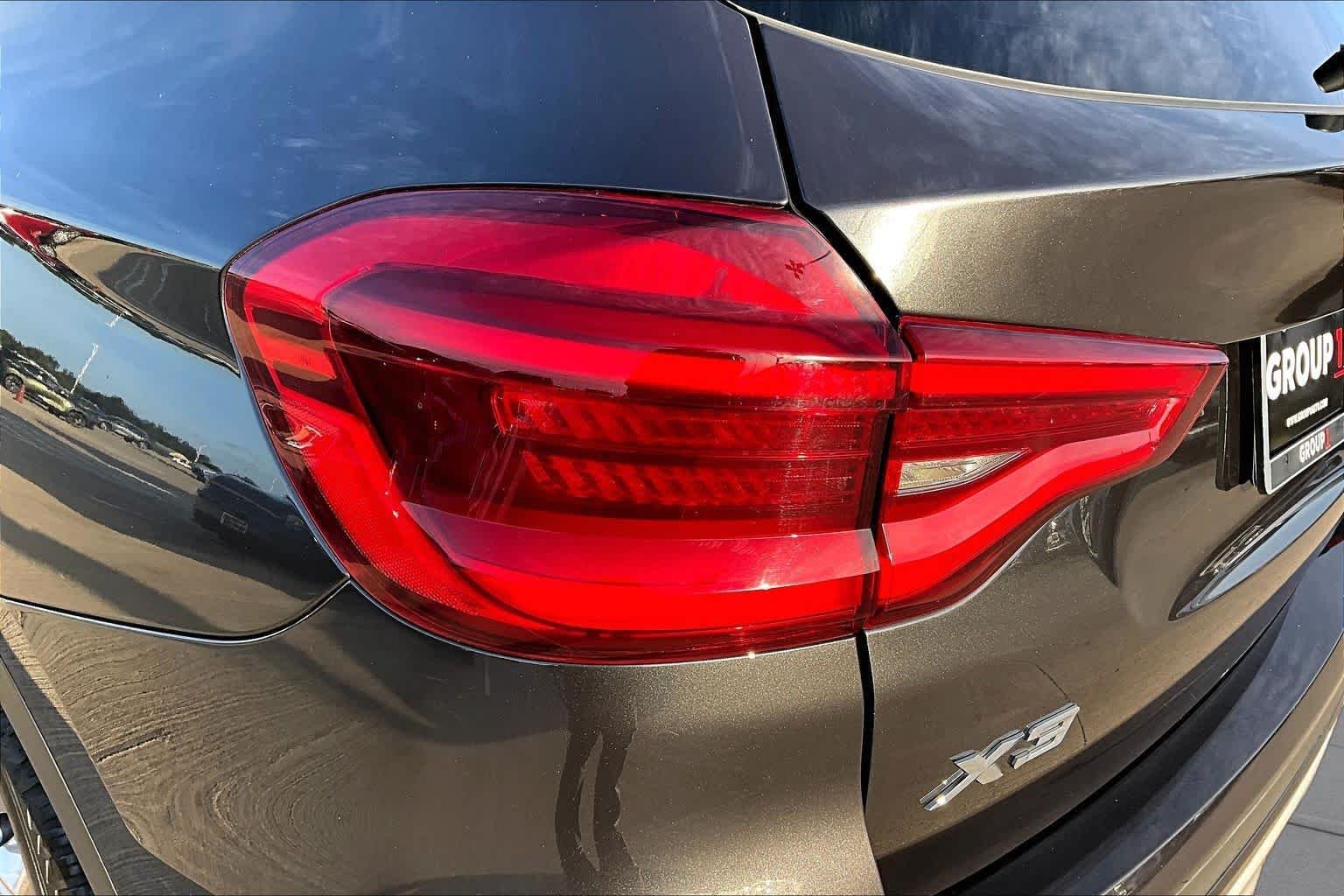 Used 2021 Dark Graphite Metallic BMW sDrive30i image 27
