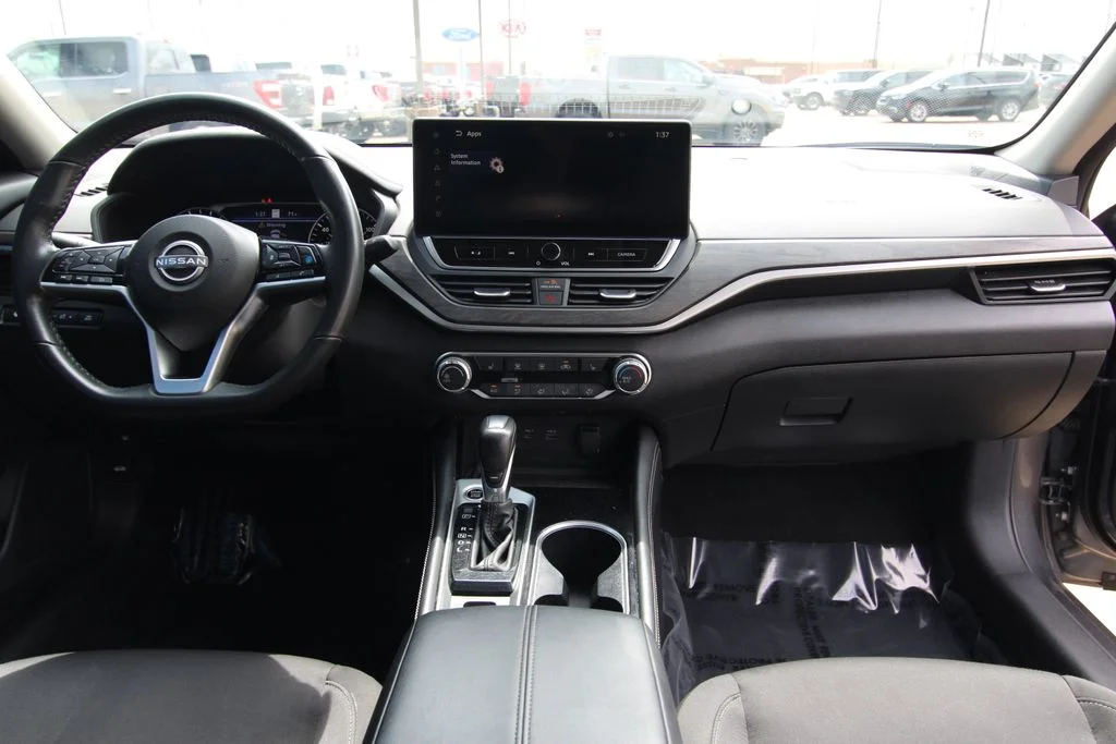 Used 2024 Gray Nissan 2.5 SV image 38