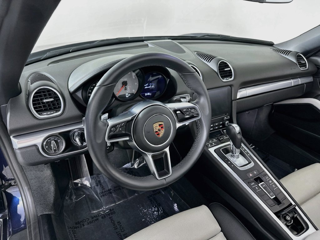 Used 2019  Porsche S image 9