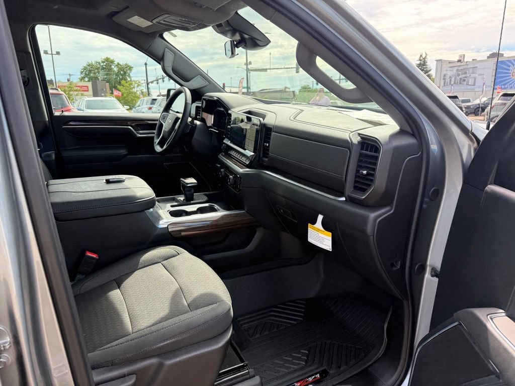 New 2026 Sterling Gray Metallic Chevrolet RST image 40