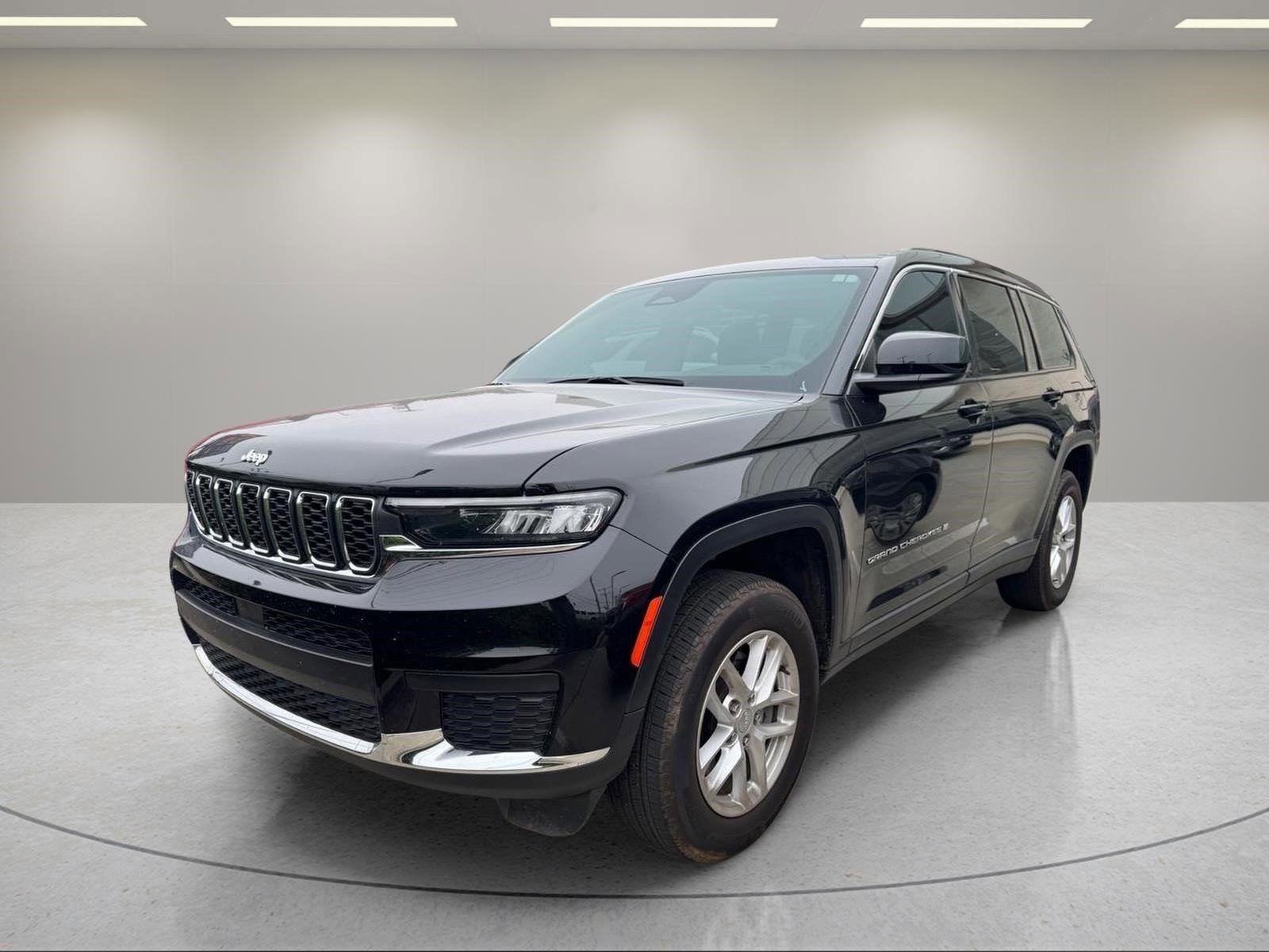 2025 Jeep Grand Cherokee L Laredo X's photo