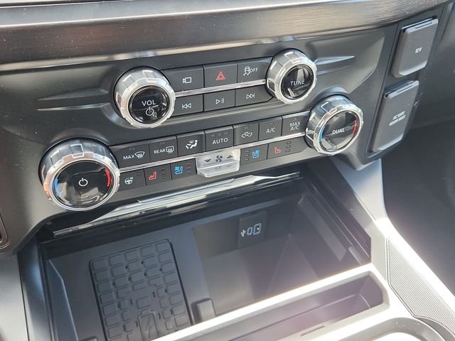 New 2026 Carbonized Gray Metallic Ford F-350® Lariat® image 20