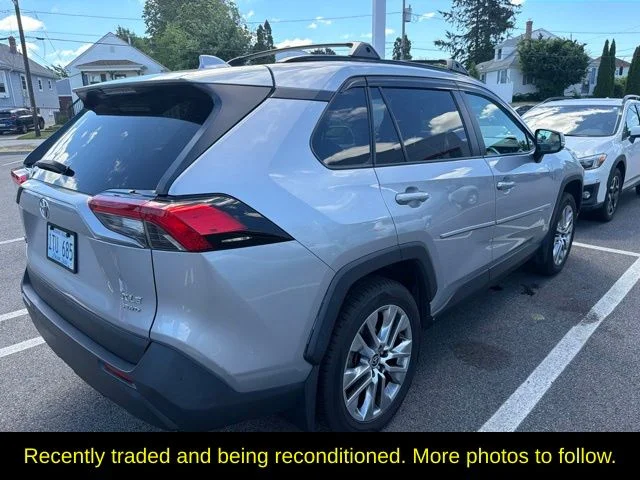 Used 2022 Silver Toyota XLE Premium image 2