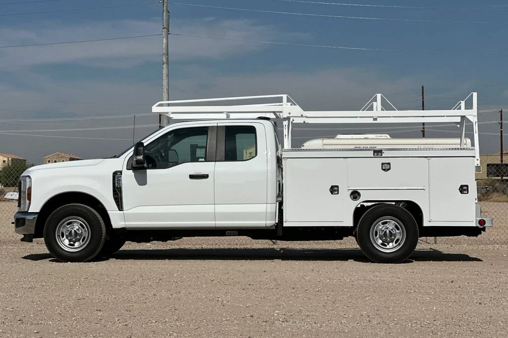 New 2025 White Ford XL image 7