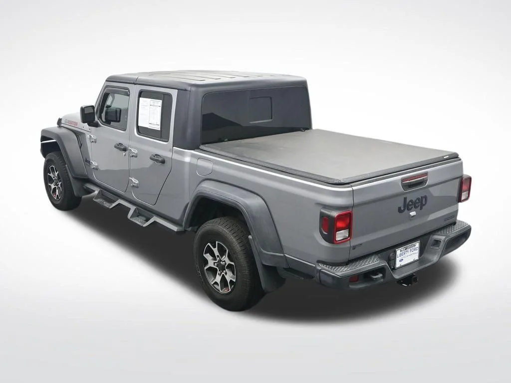 Used 2020 Billet Silver Metallic Clearcoat Jeep Sport image 35