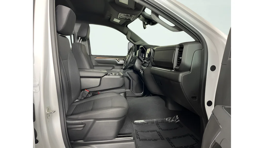Used 2025 White Chevrolet LT image 16