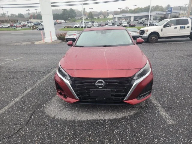 Used 2023 Red Nissan 2.5 SL image 2