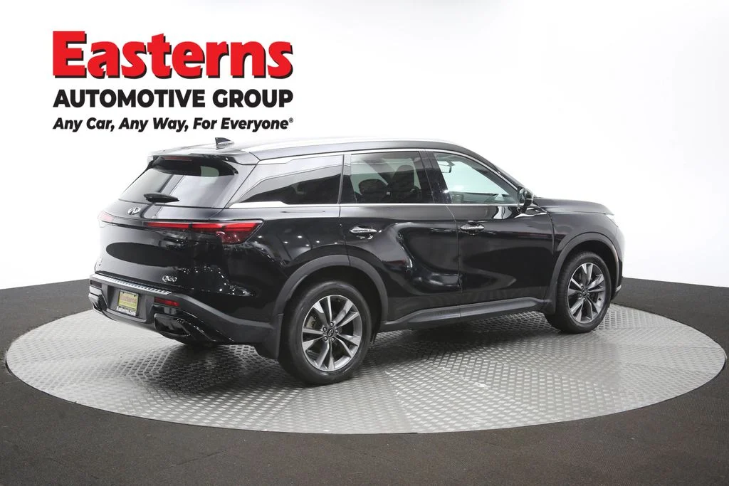 Used 2023 Black INFINITI LUXE image 46
