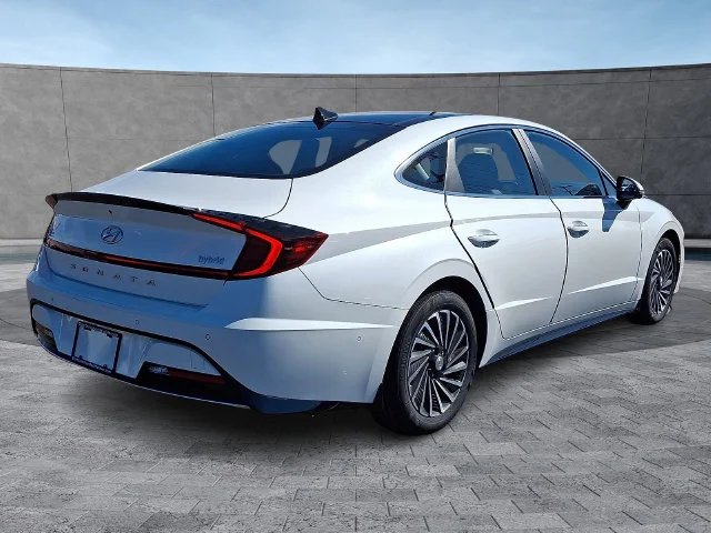 Used 2023 White Hyundai Limited image 6