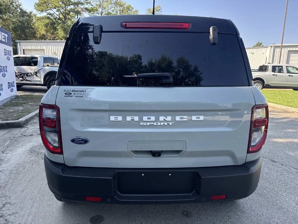 Used 2022 Green Ford Outer Banks image 15