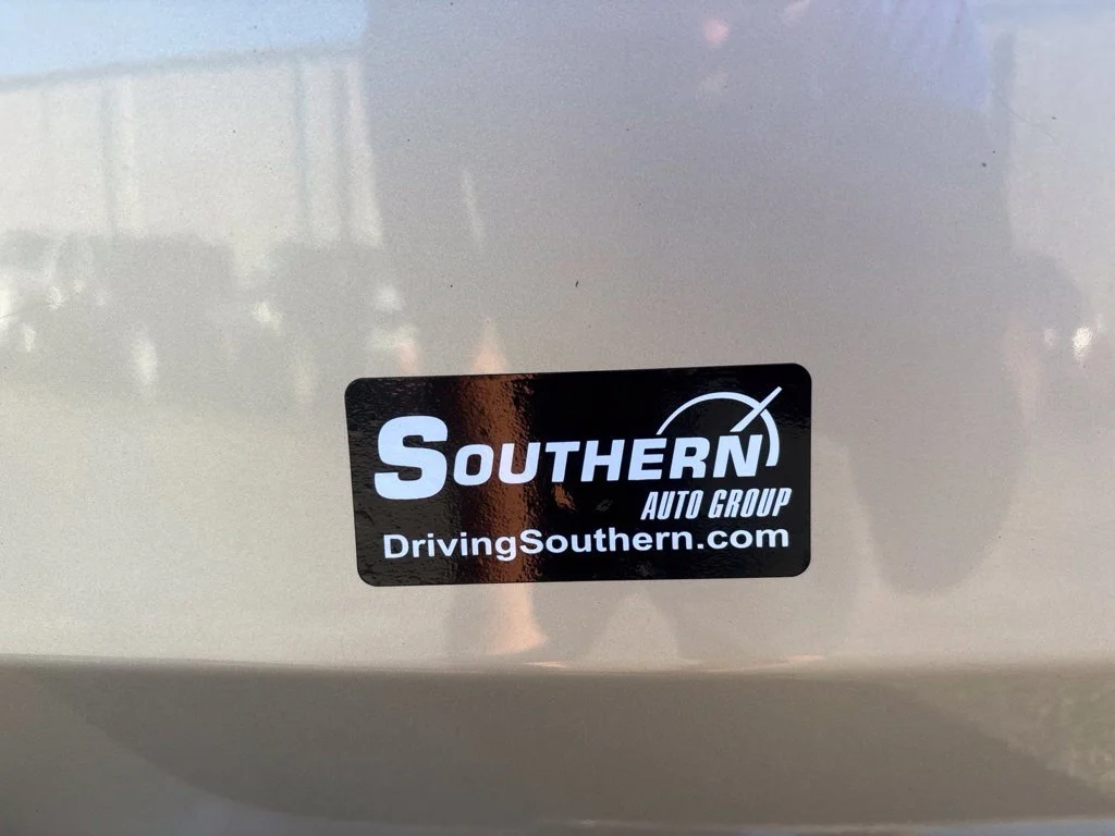 Used 2016 Beige Chrysler Touring-L image 26