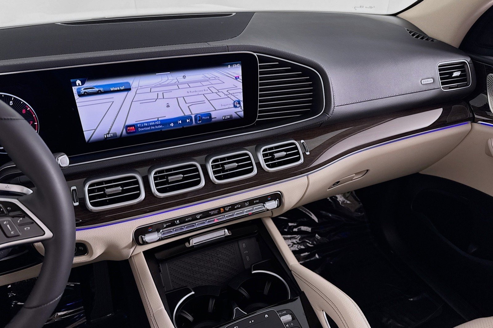 New 2026 Polar White Mercedes-Benz GLS 450 4MATIC® SUV image 20