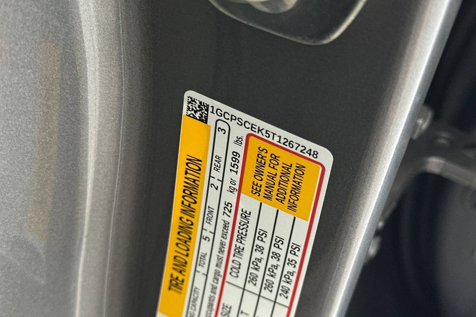 New 2026 Sterling Gray Metallic Chevrolet LT image 27