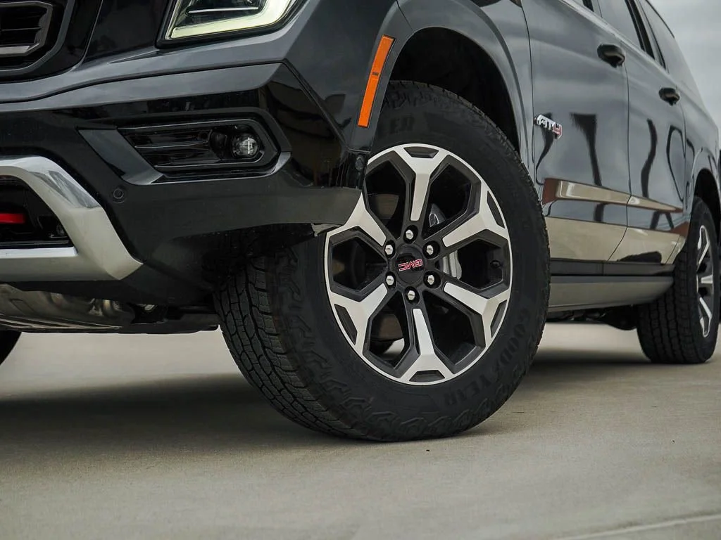 New 2026 Titanium Rush Metallic GMC AT4 Ultimate image 5