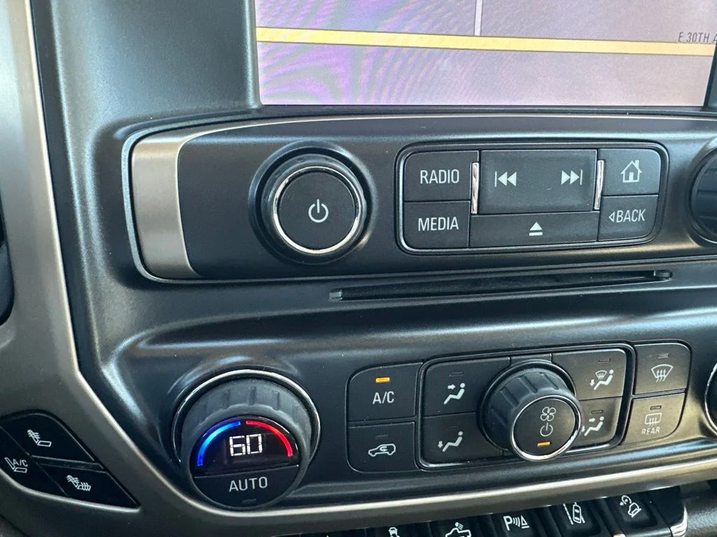 Used 2015 Gray GMC Denali image 20