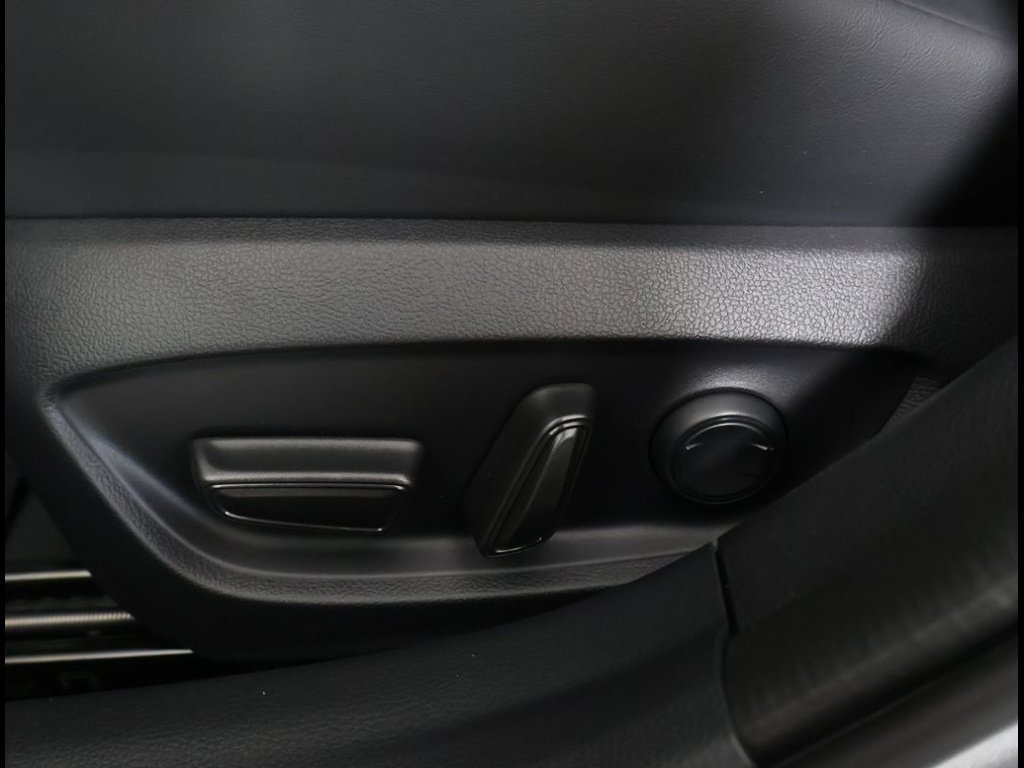 2026 Toyota Prius Plug-in Hybrid XSE Premium - Photo 11
