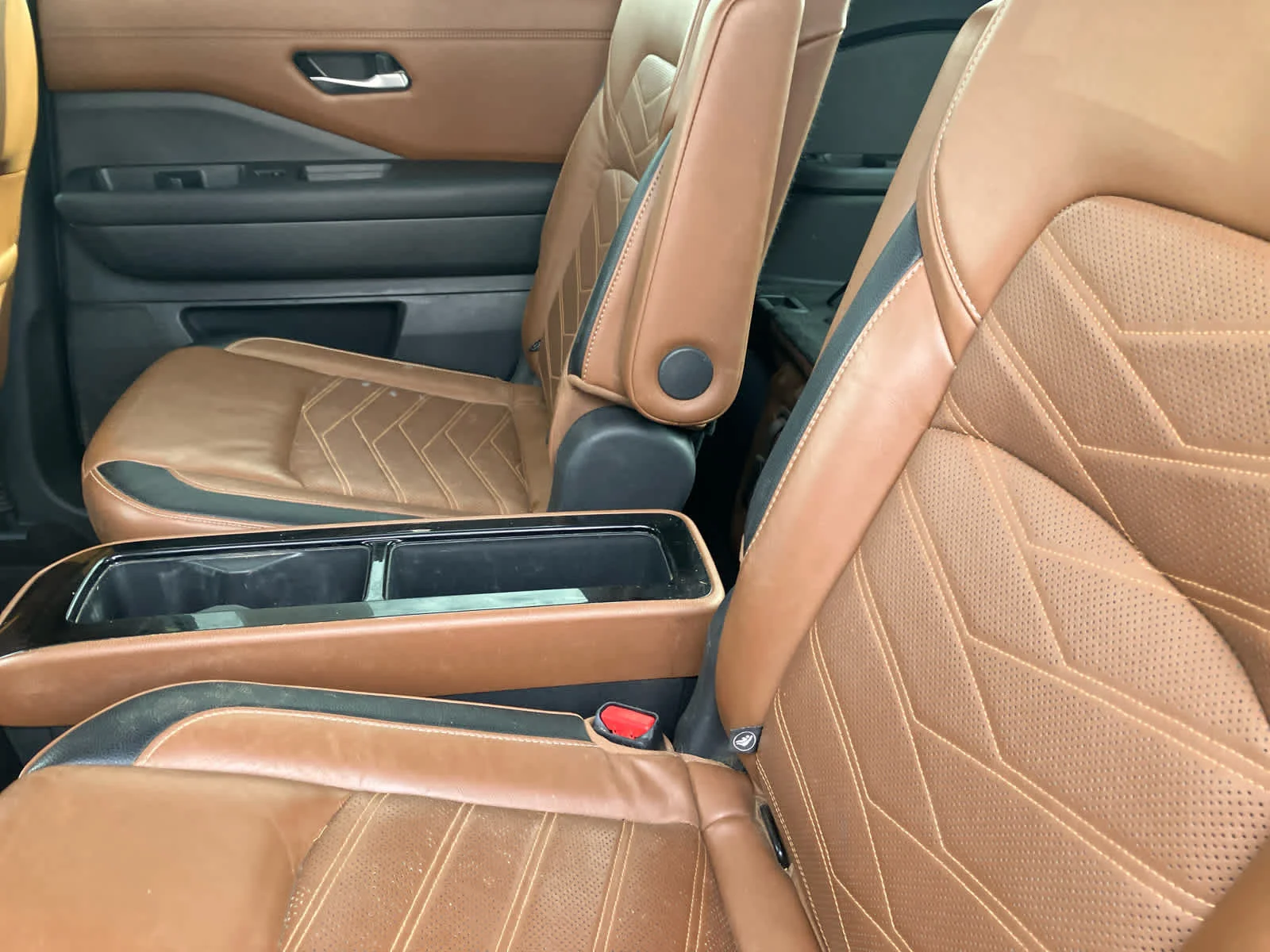 Used 2023 Boulder Gray Pearl Nissan Platinum image 38