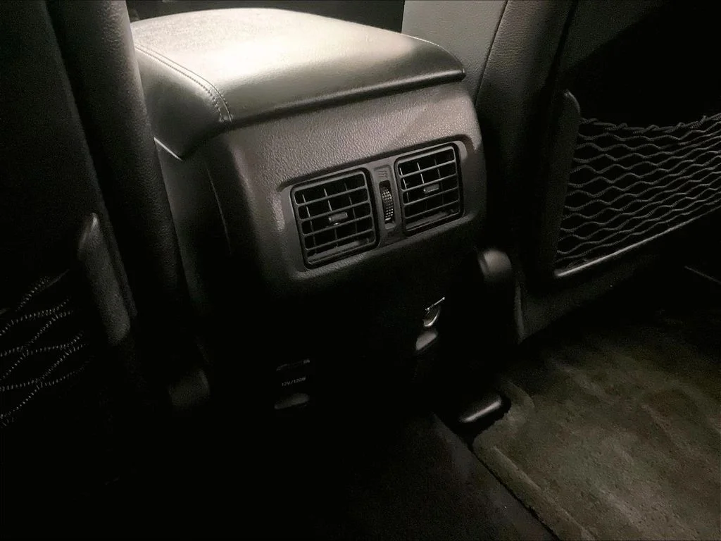 Used 2015 Black Toyota Limited image 38