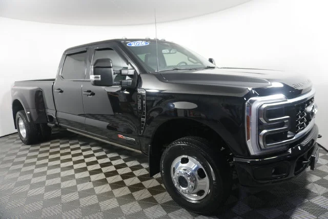Used 2026 Agate Black Metallic Ford Platinum image 1