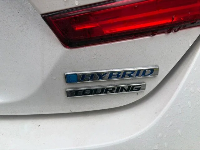 Used 2021 White Honda Touring image 4