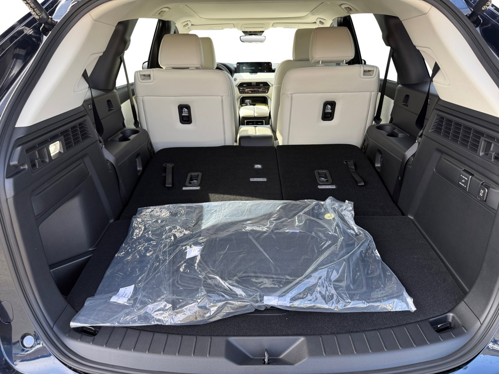 2026 Mazda CX-90 Premium Plus Package - Photo 17