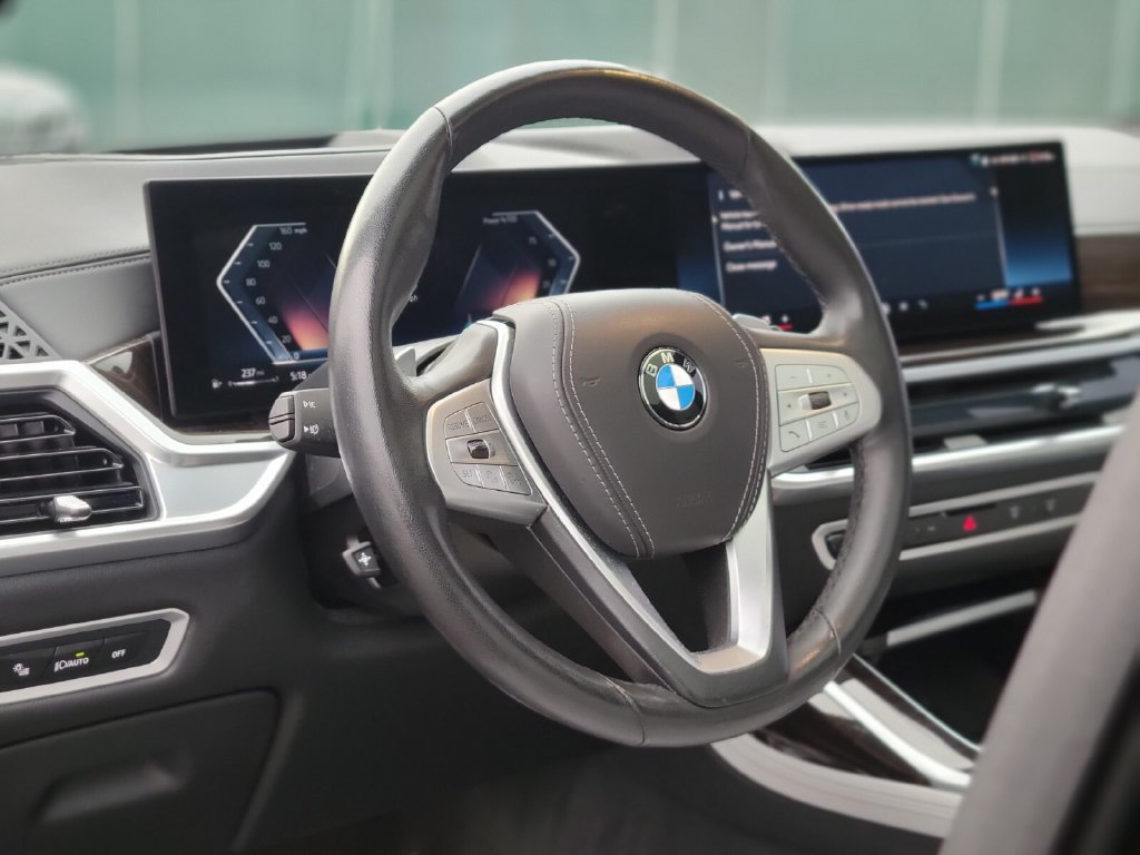 Certified Used 2024 Black BMW xDrive40i image 20