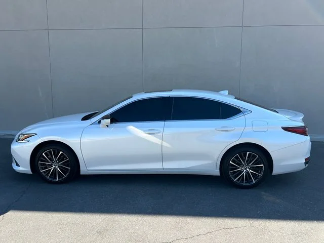 Used 2025 Eminent White Pearl Lexus 300h image 5