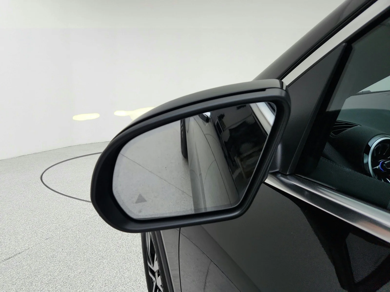 Used 2025 Night Black Mercedes-Benz GLA 250 image 18