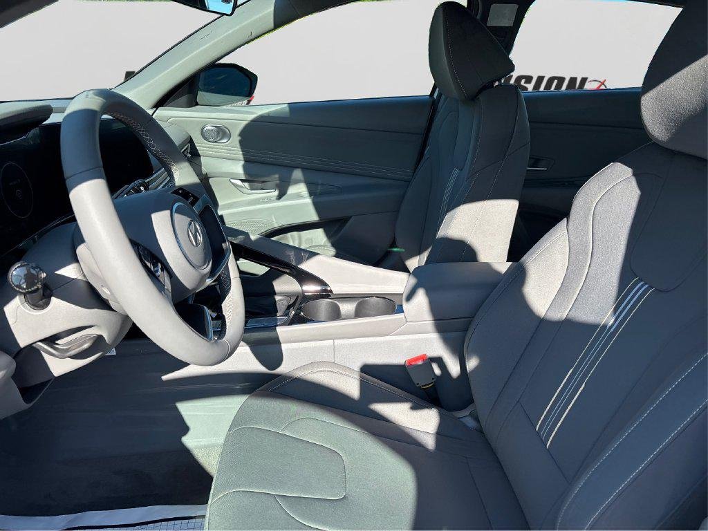 2025 Hyundai Elantra Blue - Photo 9