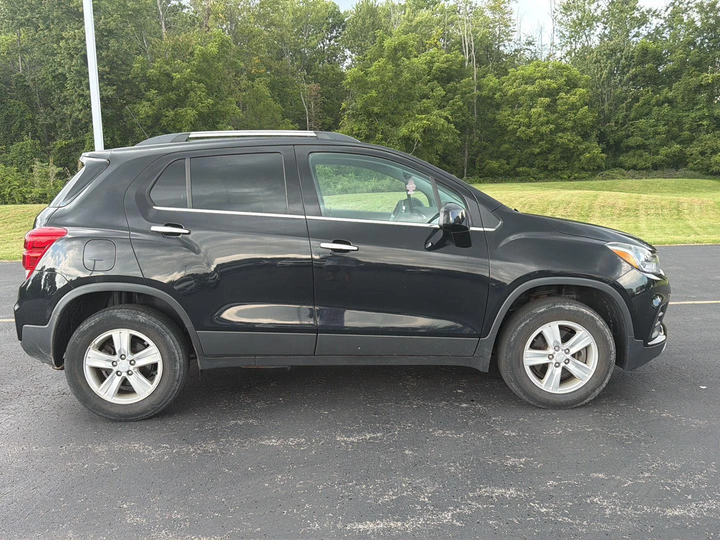 Used 2018 Mosaic Black Metallic Chevrolet LT image 5
