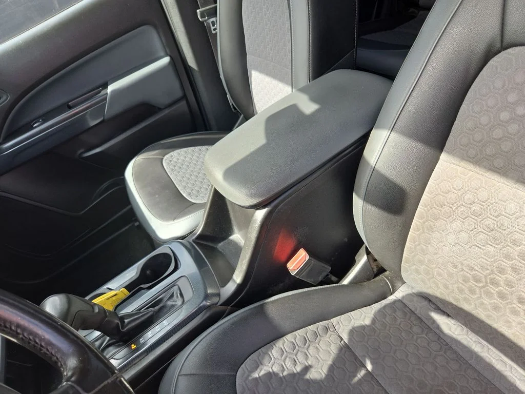 Used 2016 Gray Chevrolet Z71 image 15