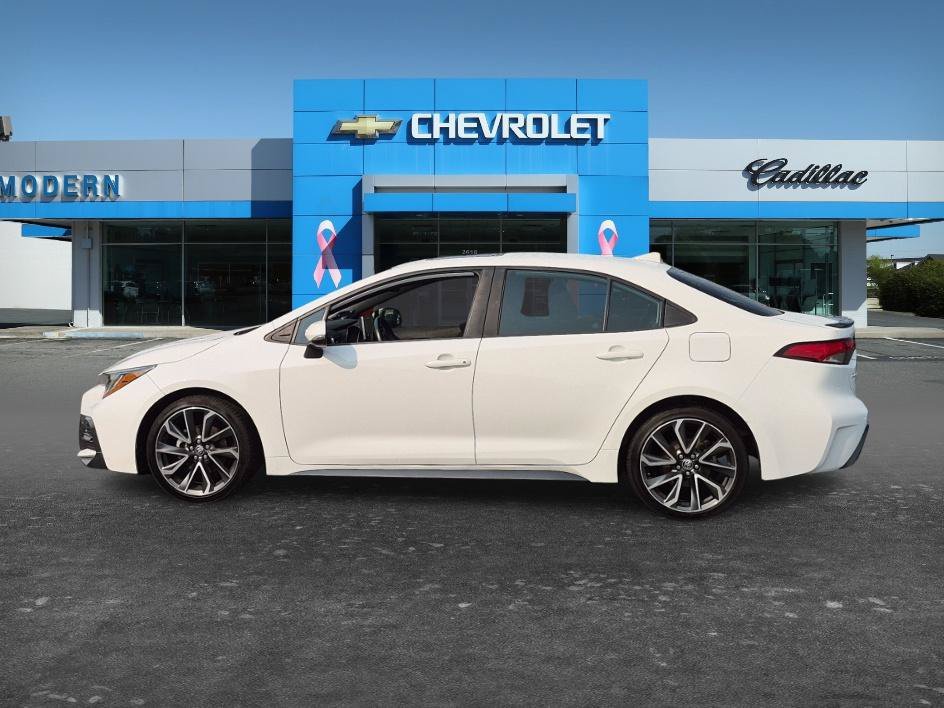 Used 2021 BLIZZARD PEARL Toyota XSE image 2