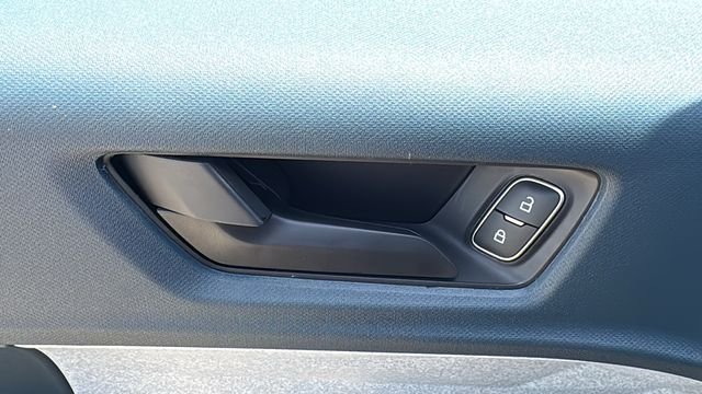 New 2026 Carbonized Gray Metallic Ford XLT image 18