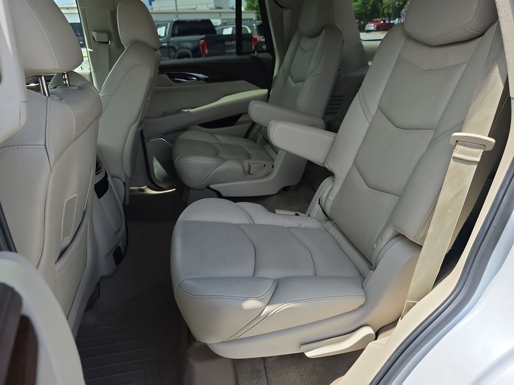 Used 2017 White Cadillac Base image 31