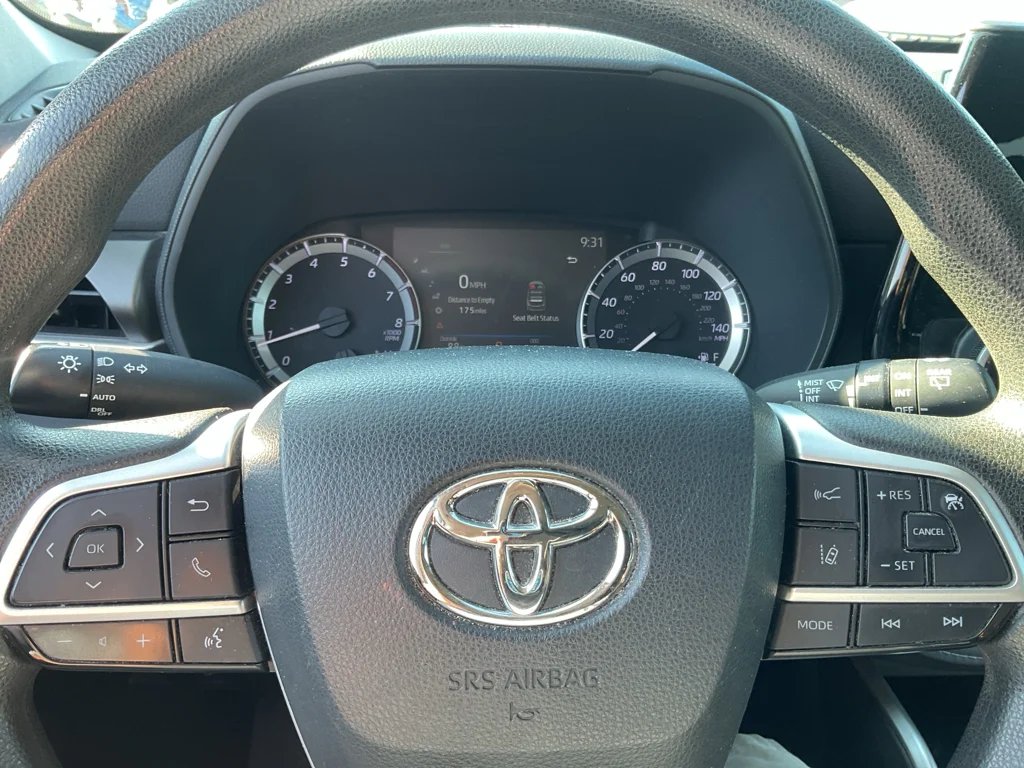 Used 2023 Midnight Black Metallic Toyota L image 24