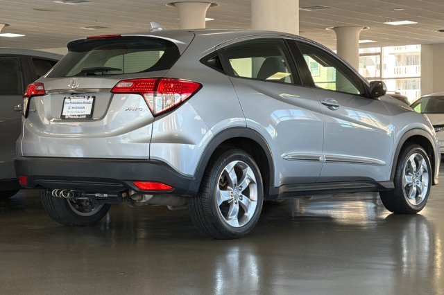 Certified Used 2022 Lunar Silver Metallic Honda LX image 5