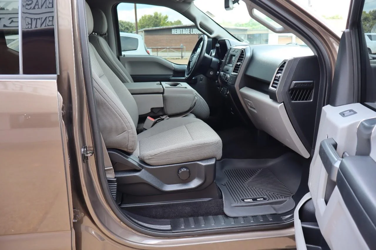Used 2016 Caribou Metallic Ford XLT image 33
