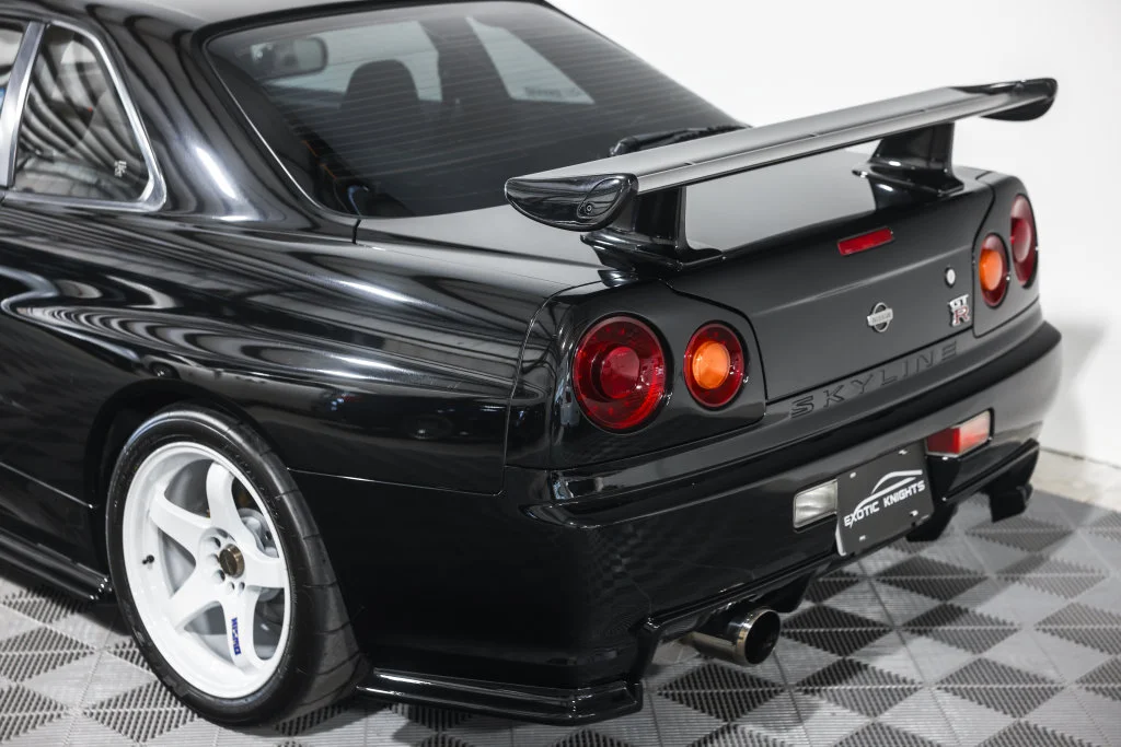 Used 2000 Black Nissan  image 22