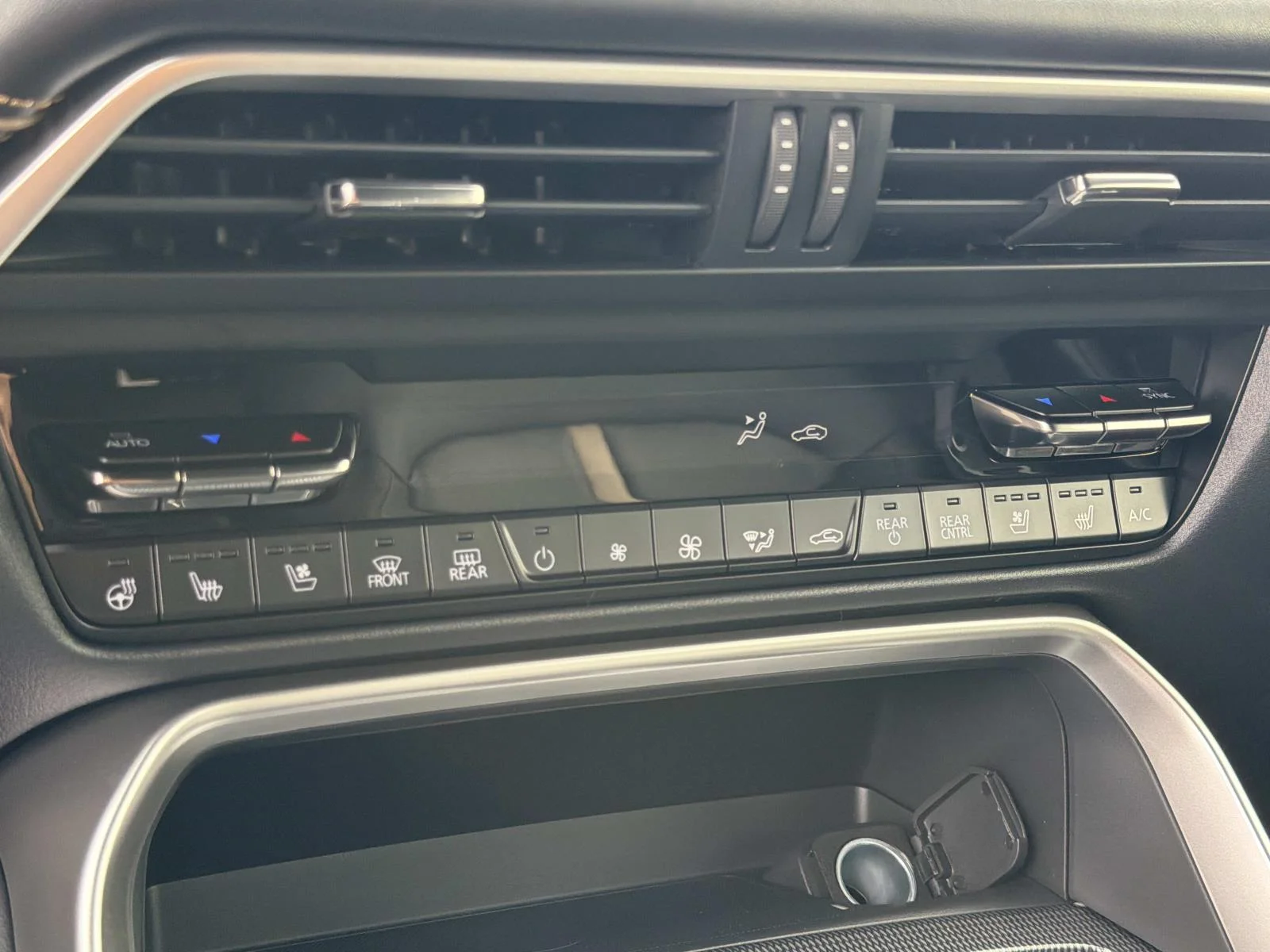2026 Mazda CX-90 Premium Plus Package - Photo 14