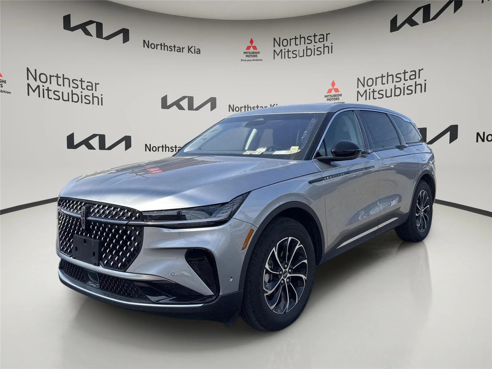 2024 Lincoln Nautilus Premiere AWD's photo