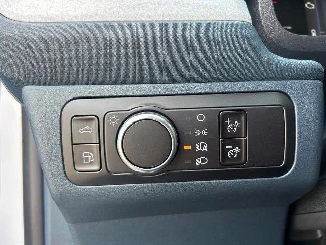 New 2026 Oxford White Ford XLT image 18