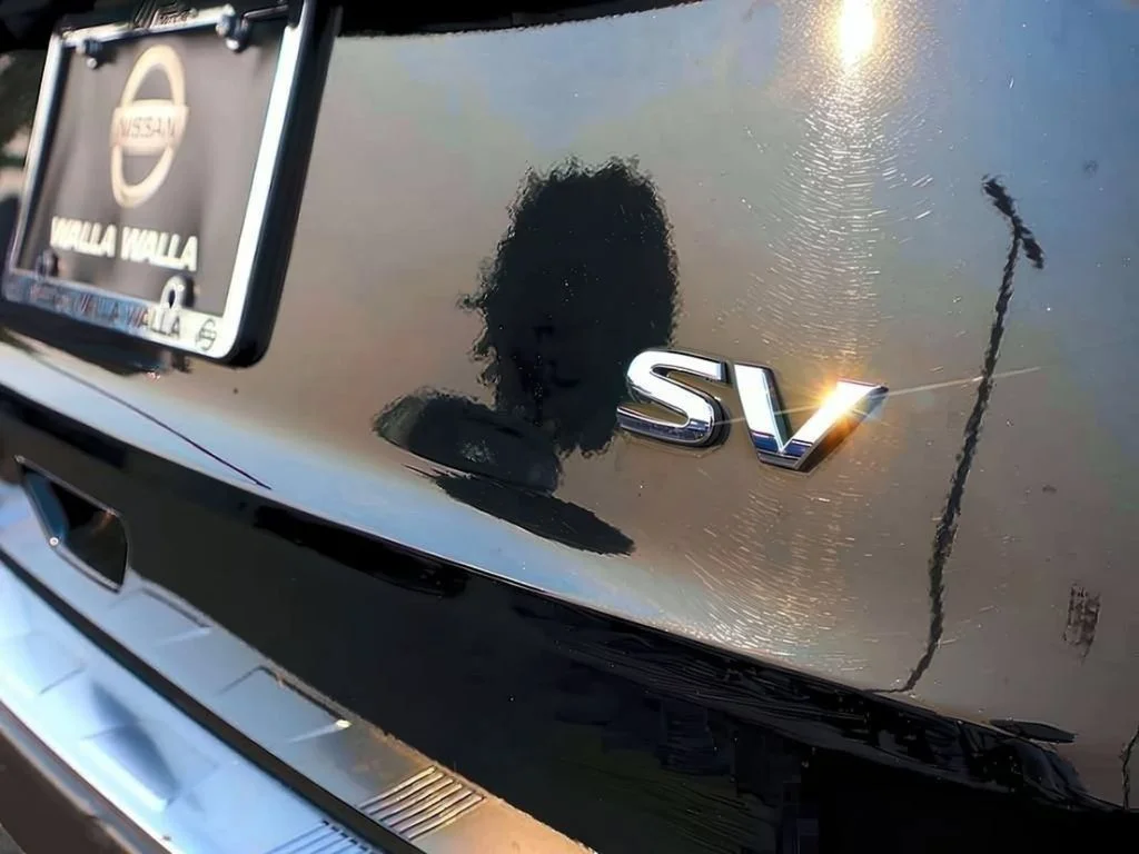Used 2023 Super Black Nissan SV image 31
