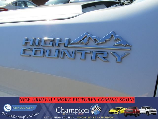 Certified Used 2025 Iridescent Pearl Tricoat Chevrolet High Country image 10