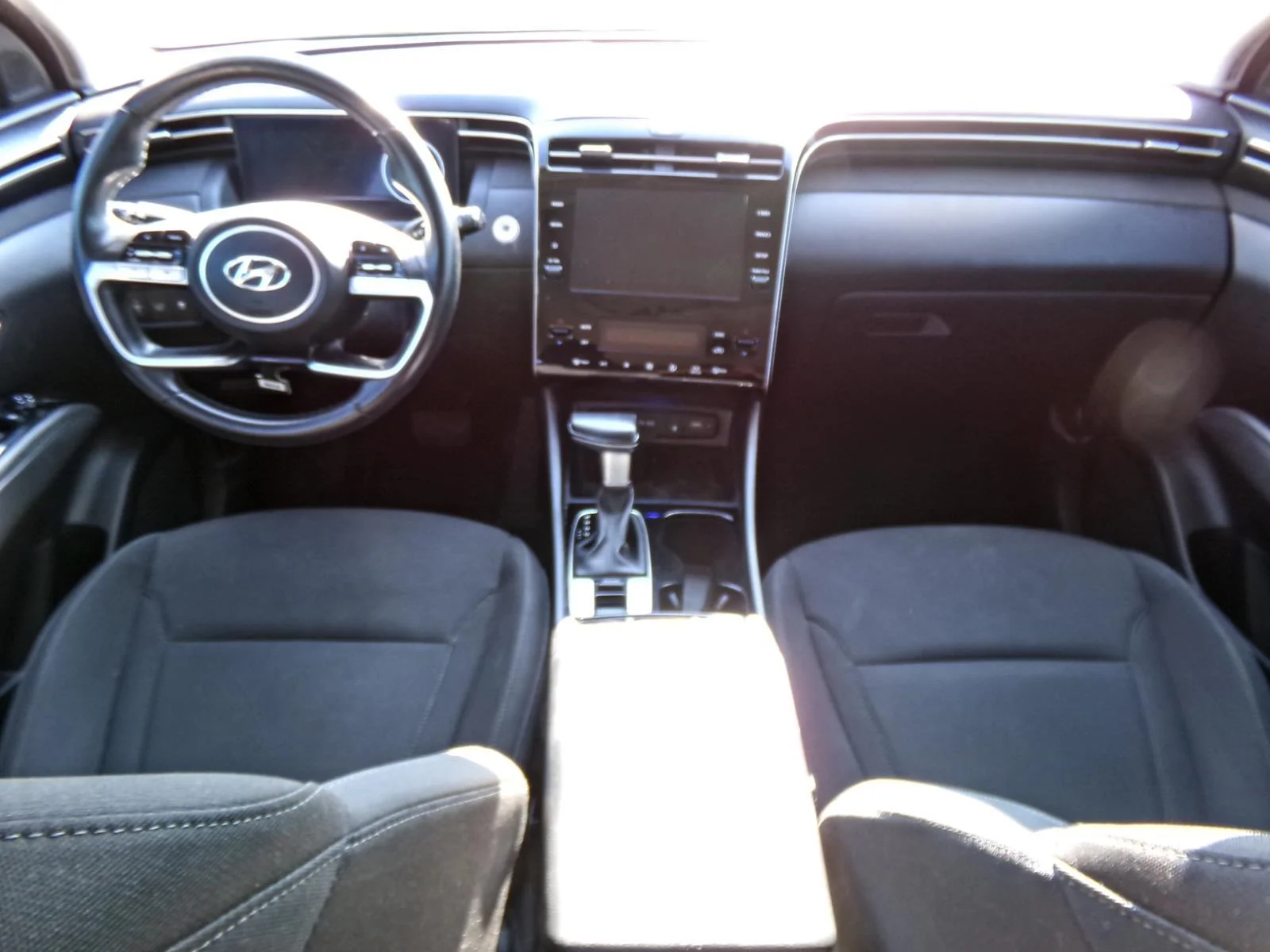 Used 2022 Phantom Black Hyundai SEL image 5