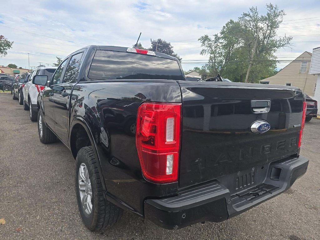 Used 2019 Black Ford XLT image 3