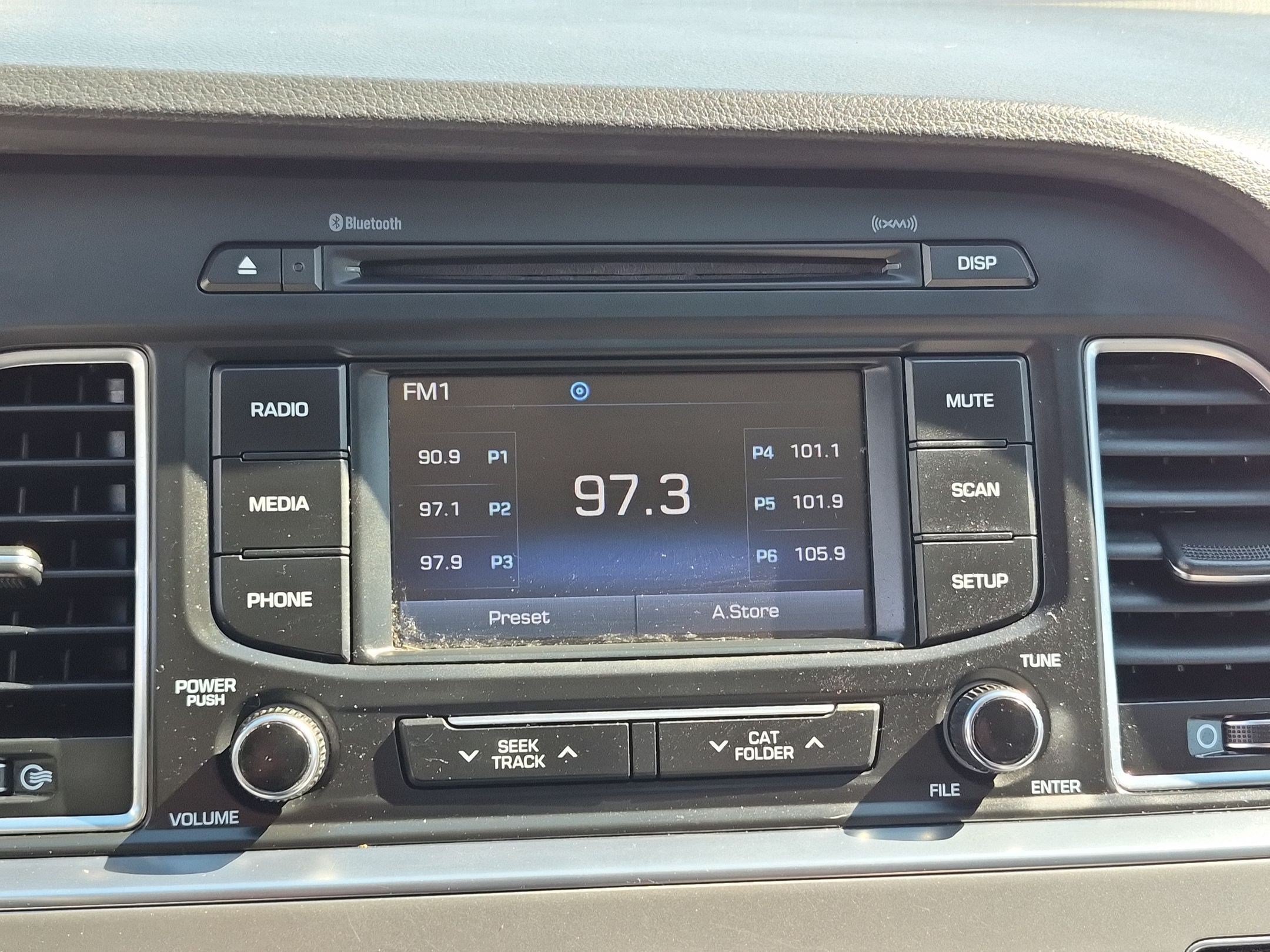 Used 2015 Shale Gray Metallic Hyundai 2.4L SE image 20