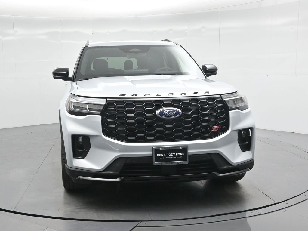 New 2026 Space White Metallic Ford ST image 54