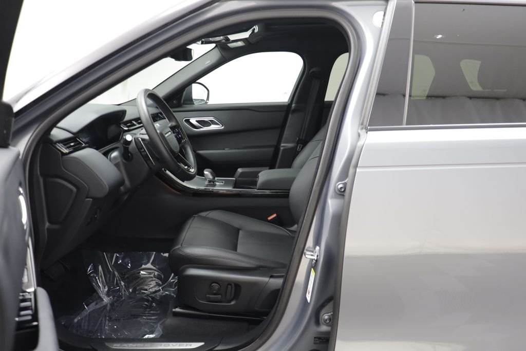 Used 2026 Gray Land Rover S image 5
